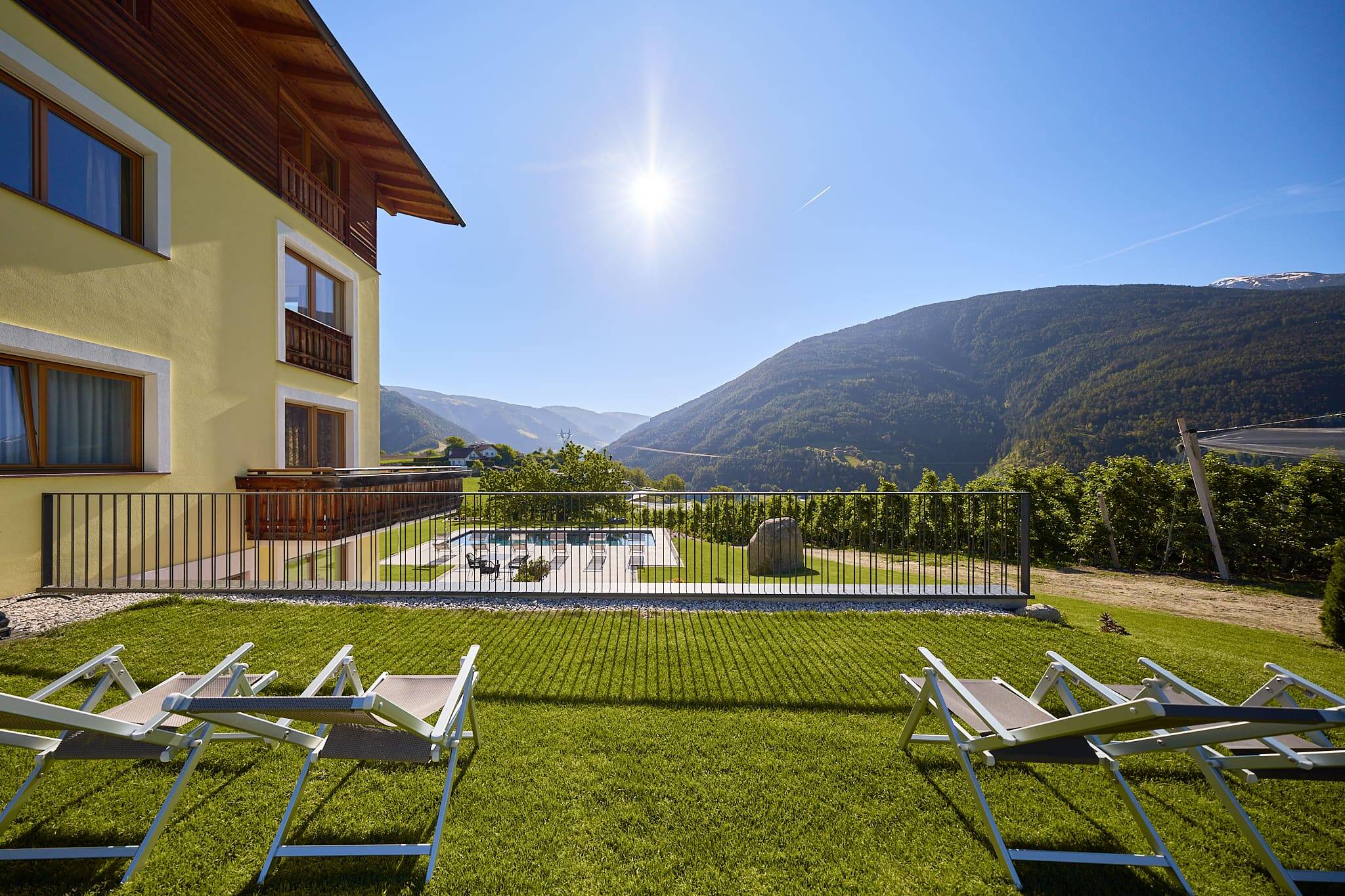 Garten mit Bergblick