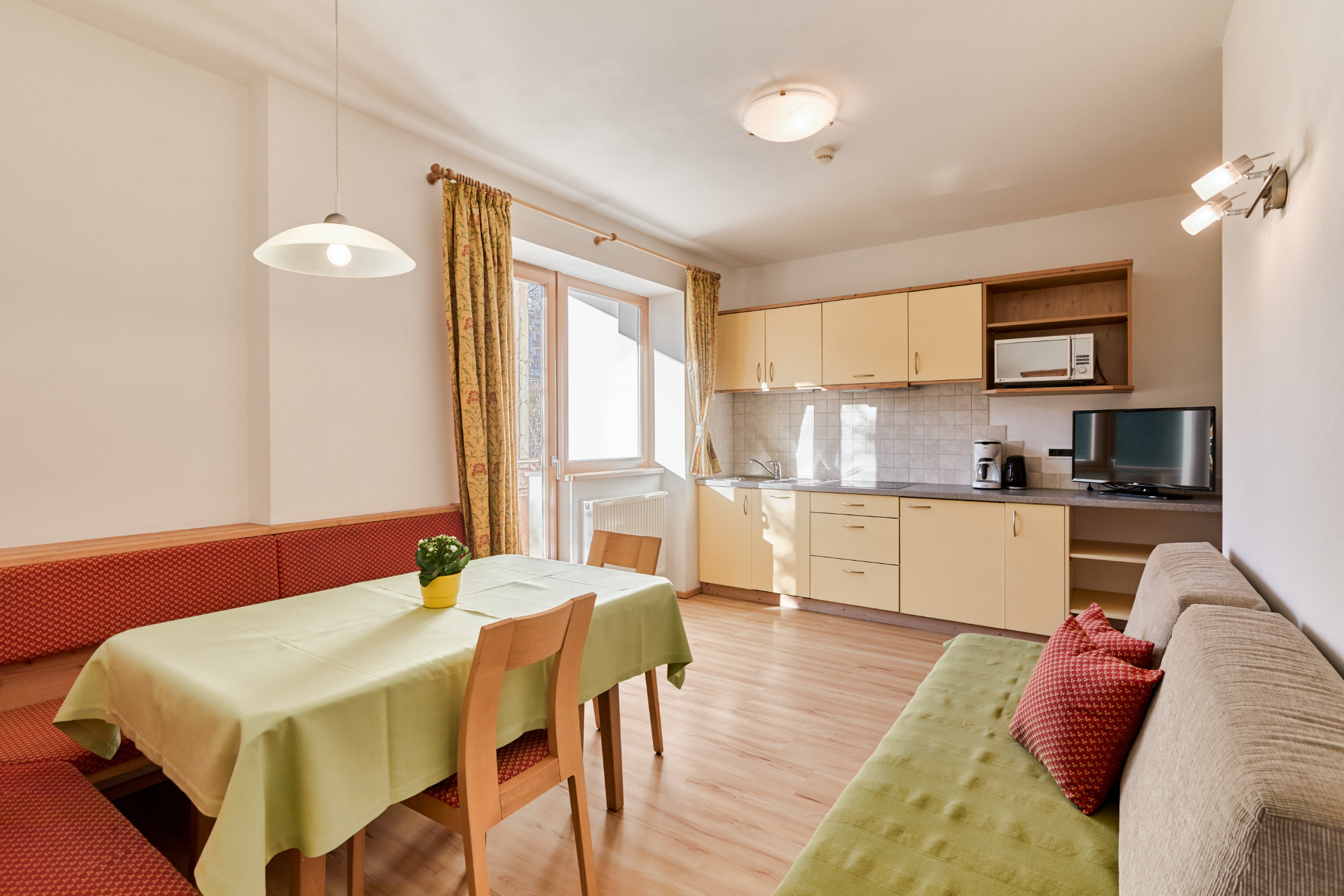 Apartment Gala Küche mit Wohnbereich